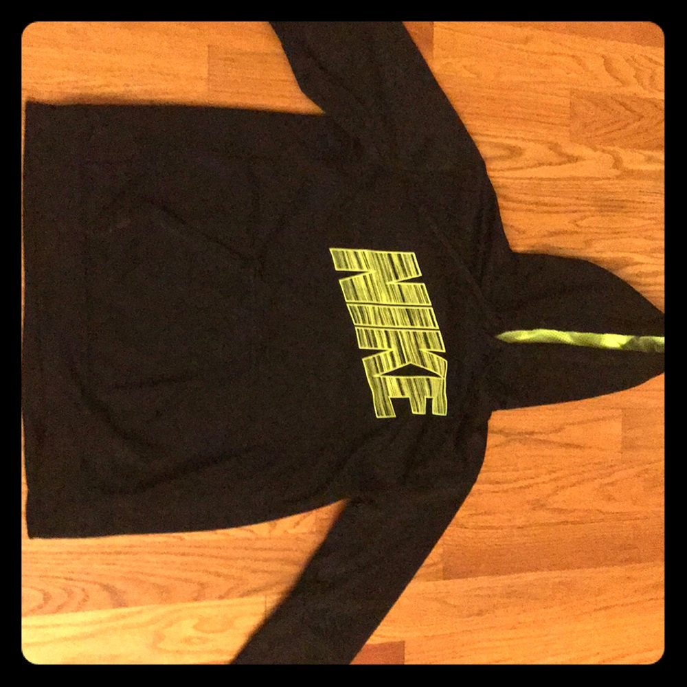 Nike Therma-fit Sweatshirts